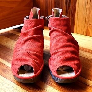 LIKE NEW Fly London Yema suede peep toe wedges size 41 - red orange rust color